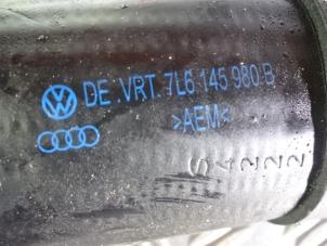 Intercooler Rohr van een Volkswagen Touareg (7LA/7L6) 5.0 TDI V10 2003