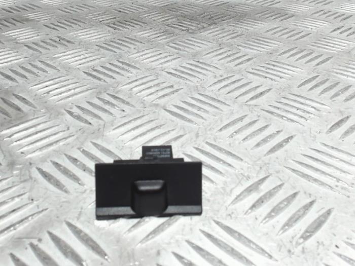 Begagnade Sensor (övriga) Audi A4 (B9) 1.4 TFSI 16V Pris € 15,00 Marginaltabell erbjuds av Automaterialen Ronald Morien B.V.
