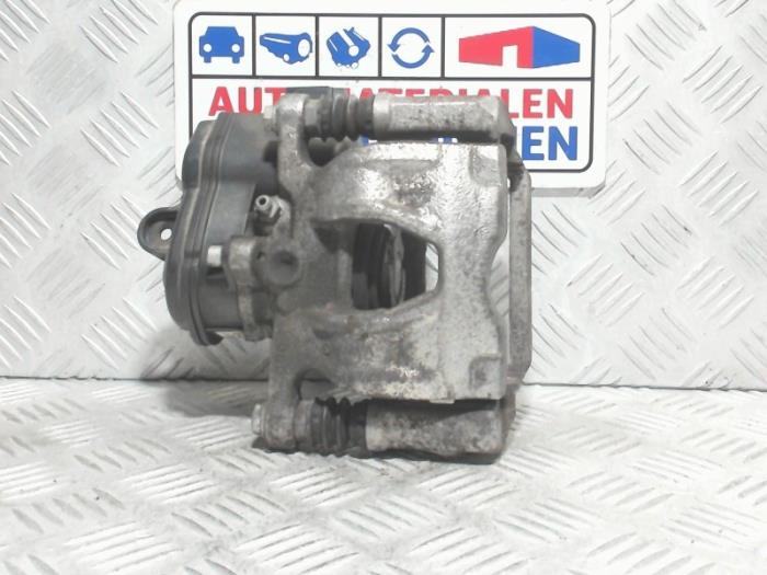 Gebrauchte Bremszange links hinten Audi A4 (B9) 1.4 TFSI 16V Preis € 49,00 Margenregelung angeboten von Automaterialen Ronald Morien B.V.