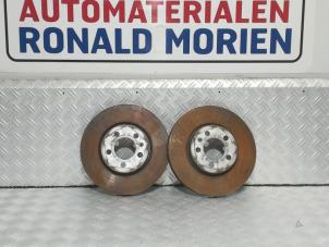 Used Front brake disc Volkswagen T-Cross 1.0 TSI 115 12V Price € 50,00 Margin scheme offered by Automaterialen Ronald Morien B.V.