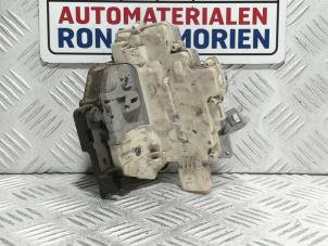 Used Rear door mechanism 4-door, right Audi Q7 (4LB) Price € 39,00 Margin scheme offered by Automaterialen Ronald Morien B.V.