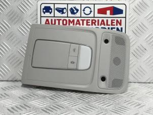 Używane Oswietlenie wewnetrzne przód Audi Q3 (8UB/8UG) 1.4 TFSI 16V Cena € 41,30 Procedura marży oferowane przez Automaterialen Ronald Morien B.V.
