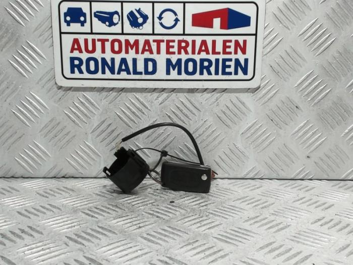 Używane Modul immobilizera Citroen Berlingo 1.6 Hdi, BlueHDI 75 Cena € 41,30 Procedura marży oferowane przez Automaterialen Ronald Morien B.V.
