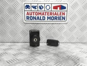 Usados Cerradura de contacto y llave Volkswagen Touareg (7LA/7L6) 2.5 TDI R5 Precio € 45,00 Norma de margen ofrecido por Automaterialen Ronald Morien B.V.