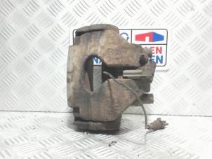 Used Front brake calliper, right Volkswagen Touareg (7LA/7L6) 2.5 TDI R5 Price € 40,00 Margin scheme offered by Automaterialen Ronald Morien B.V.