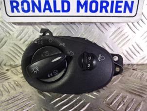 Used Light switch Ford Focus 1 Wagon 1.8 TDdi Price € 20,65 Margin scheme offered by Automaterialen Ronald Morien B.V.