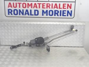 Używane Silnik i mechanizm wycieraczki Mercedes E Estate (S212) E-250 CDI 16V BlueEfficiency Cena € 75,00 Procedura marży oferowane przez Automaterialen Ronald Morien B.V.