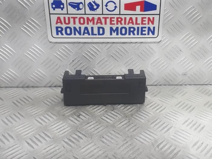 Begagnade Innerdisplay Renault Clio III (BR/CR) 1.2 16V 75 Pris € 24,80 Marginaltabell erbjuds av Automaterialen Ronald Morien B.V.