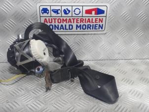 Used Rear seatbelt, left Renault Clio III (BR/CR) 1.2 16V 75 Price € 20,65 Margin scheme offered by Automaterialen Ronald Morien B.V.