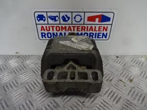 Used Gearbox mount Seat Leon (1M1) 1.8 20V Turbo Price € 40,00 Margin scheme offered by Automaterialen Ronald Morien B.V.