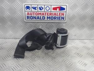 Used Front seatbelt, left Opel Astra H GTC (L08) 1.4 16V Twinport Price € 29,00 Margin scheme offered by Automaterialen Ronald Morien B.V.