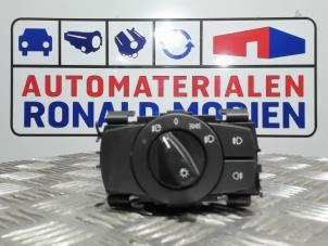 Used Light switch BMW 3 serie Touring (E91) Price € 25,00 Margin scheme offered by Automaterialen Ronald Morien B.V.