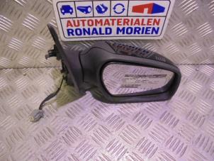 Used Wing mirror, right Ford Focus 2 2.0 16V Price € 49,00 Margin scheme offered by Automaterialen Ronald Morien B.V.