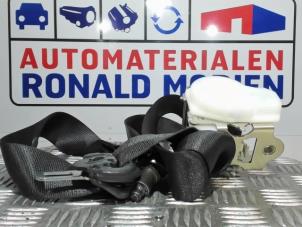 Used Rear seatbelt, right Opel Signum (F48) 3.2 V6 24V Price € 40,00 Margin scheme offered by Automaterialen Ronald Morien B.V.
