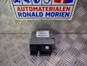Używane Czujnik kolizji z pieszym Volvo V40 (MV) 2.0 D2 16V Cena € 75,00 Procedura marży oferowane przez Automaterialen Ronald Morien B.V.