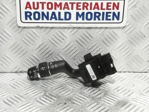 Usagé Commutateur feu clignotant Landrover Discovery Sport (LC) 2.2 sd4 16V Prix € 49,00 Règlement à la marge proposé par Automaterialen Ronald Morien B.V.