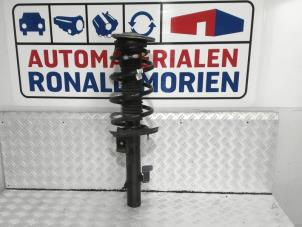 Used Front shock absorber rod, right Landrover Discovery Sport (LC) 2.2 sd4 16V Price € 115,00 Margin scheme offered by Automaterialen Ronald Morien B.V.