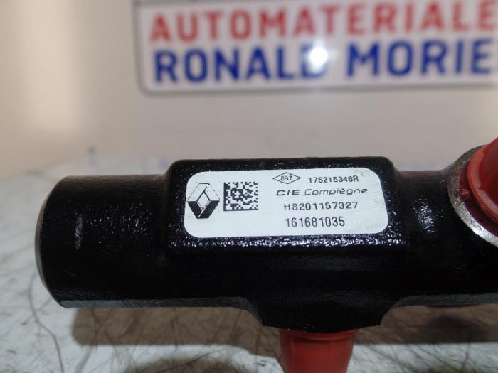 Kraftstoffverteiler van een Renault Kangoo/Grand Kangoo (KW) Grand Kangoo 1.5 dCi 90 FAP 2015