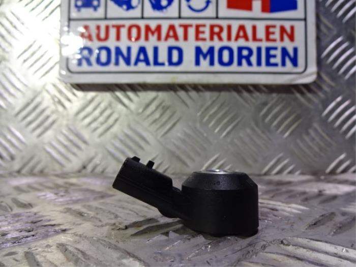Neue Klopfsensor Renault Megane Preis € 25,00 Mit Mehrwertsteuer angeboten von Automaterialen Ronald Morien B.V.