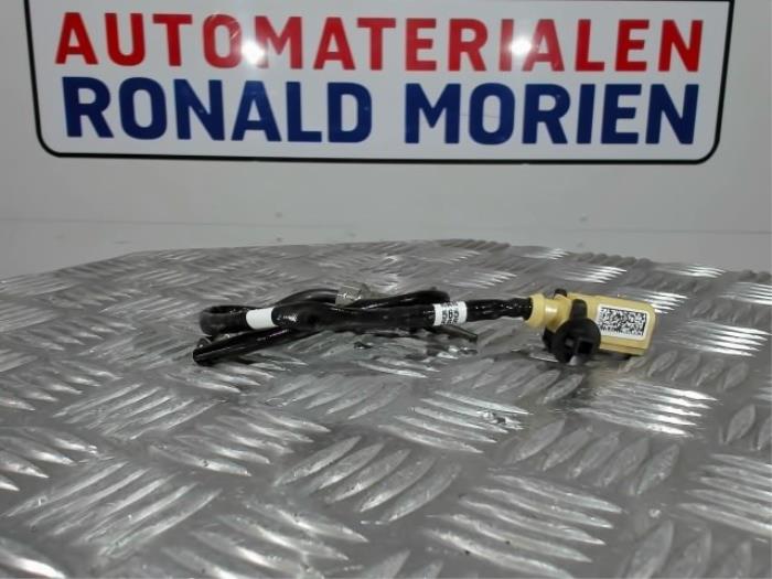 Gebrauchte Auspuff Temperatursensor Volkswagen Crafter (SY) 2.0 TDI RWD Preis € 25,00 Mit Mehrwertsteuer angeboten von Automaterialen Ronald Morien B.V.