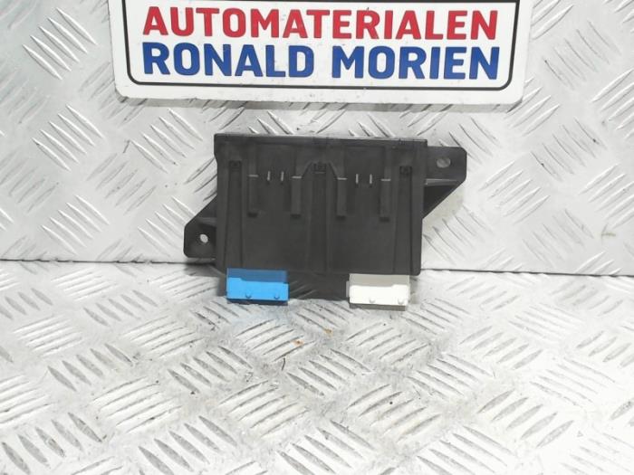 Używane Modul alarmu Citroen C4 Spacetourer (3D/3E) 1.6 BlueHDI 120 Cena € 45,00 Procedura marży oferowane przez Automaterialen Ronald Morien B.V.