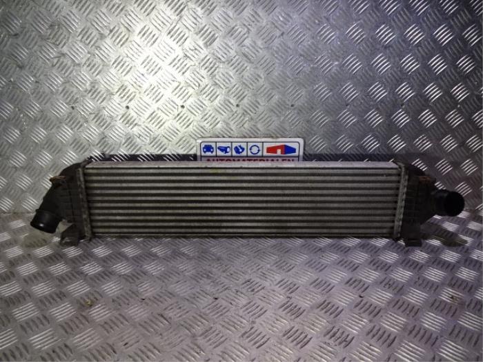 Usados Intercooler Volvo V40 (MV) 1.6 D2 Precio € 59,00 Norma de margen ofrecido por Automaterialen Ronald Morien B.V.
