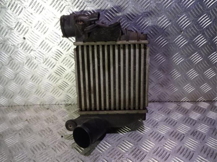 Usados Intercooler Seat Leon (1M1) 1.8 20V Turbo Precio € 45,00 Norma de margen ofrecido por Automaterialen Ronald Morien B.V.
