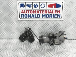 Gebrauchte Zündschloss + Schlüssel Audi A4 Cabrio (B7) 2.0 TFSI 20V Preis € 25,00 Margenregelung angeboten von Automaterialen Ronald Morien B.V.