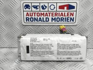 Używane Poduszka powietrzna prawa (deska rozdzielcza) Audi A4 Cabrio (B7) 2.0 TFSI 20V Cena € 49,00 Procedura marży oferowane przez Automaterialen Ronald Morien B.V.
