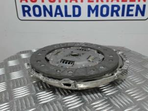 Used Clutch kit (complete) Volkswagen Golf Plus (5M1/1KP) 1.2 TSI BlueMOTION Price € 60,50 Inclusive VAT offered by Automaterialen Ronald Morien B.V.