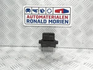 Usados Resistencia de calefactor Opel Insignia Precio € 10,00 Norma de margen ofrecido por Automaterialen Ronald Morien B.V.
