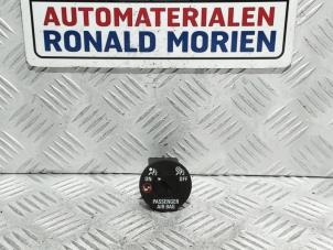 Usagé Airbag commutateur Opel Mokka/Mokka X 1.4 Turbo 16V 4x2 Prix € 10,00 Règlement à la marge proposé par Automaterialen Ronald Morien B.V.