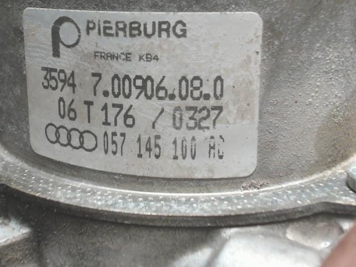 Pompe à vide assistant de freinage d'un Audi Q7 (4LB)  2007