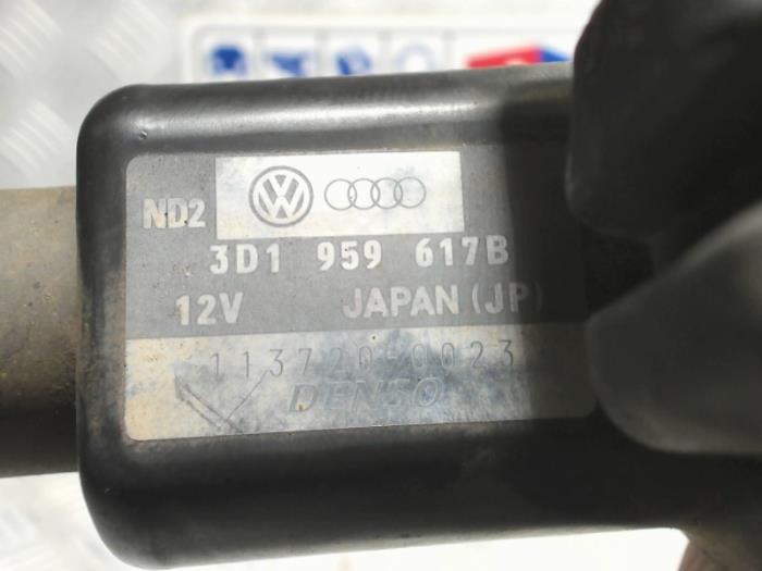 Válvula eléctrica de calefactor de un Volkswagen Phaeton (3D) 5.0 V10 TDI 4Motion 2003