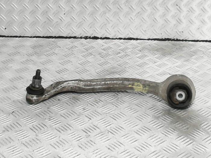 Gebrauchte Querlenker links vorne Audi A6 Avant (C5) 2.4 V6 30V Preis € 25,00 Margenregelung angeboten von Automaterialen Ronald Morien B.V.