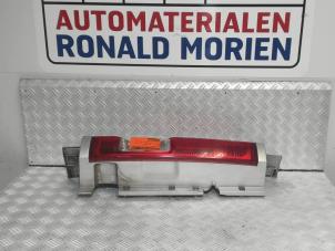 Gebrauchte Rücklicht links Opel Vivaro Preis € 35,00 Margenregelung angeboten von Automaterialen Ronald Morien B.V.