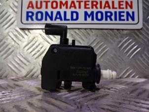 New Tank flap lock motor BMW 3-Serie Price € 30,25 Inclusive VAT offered by Automaterialen Ronald Morien B.V.