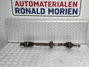 Used Front drive shaft, right Dacia Sandero II 1.2 16V Price € 75,00 Margin scheme offered by Automaterialen Ronald Morien B.V.