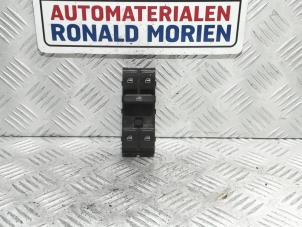 Używane Przelacznik elektrycznej szyby Volkswagen Touareg (7LA/7L6) 2.5 TDI R5 Cena € 10,00 Procedura marży oferowane przez Automaterialen Ronald Morien B.V.