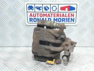Usagé Etrier de frein (pince) arrière gauche Opel Vivaro Prix € 59,00 Règlement à la marge proposé par Automaterialen Ronald Morien B.V.