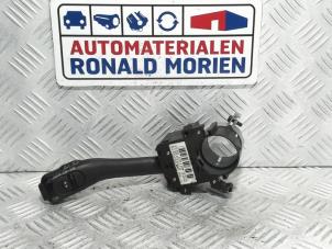 Używane Przelacznik kierunkowskazu Audi A6 Avant (C5) 2.4 V6 30V Cena € 20,00 Procedura marży oferowane przez Automaterialen Ronald Morien B.V.