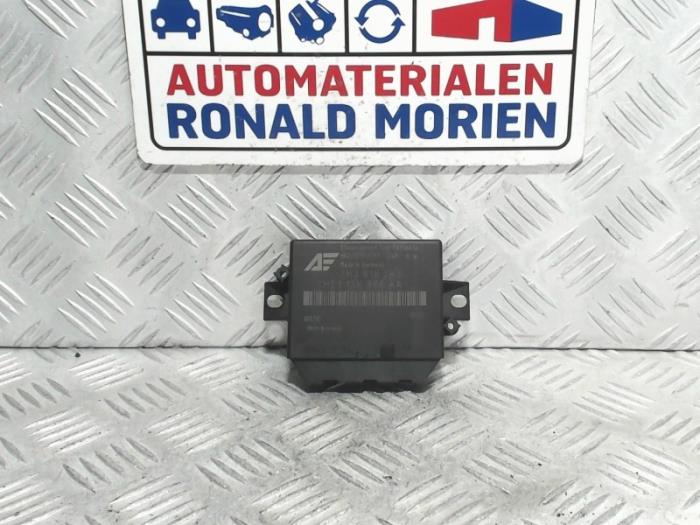 PDC Module from a Volkswagen Sharan (7M8/M9/M6) 1.9 TDI 115 4Motion 2006