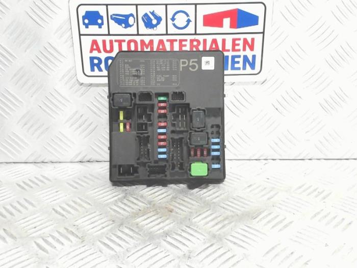 Fuse box Nissan Juke 284B71TT2A LEAR