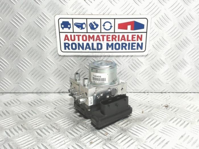 Begagnade ABS-pump Nissan Juke (F15) 1.6 16V Pris € 295,00 Marginaltabell erbjuds av Automaterialen Ronald Morien B.V.