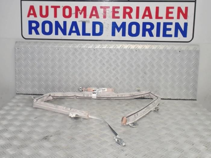 Używane Kurtyna prawa Opel Crossland (X) 1.6 CDTi 120 Cena € 49,00 Procedura marży oferowane przez Automaterialen Ronald Morien B.V.