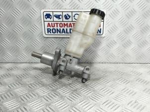 Used Master cylinder Peugeot 508 SW (8E/8U) 1.6 HDiF 16V Price € 39,00 Margin scheme offered by Automaterialen Ronald Morien B.V.