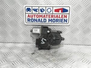 Używane Silnik szyby drzwiowej Peugeot 508 SW (8E/8U) 1.6 HDiF 16V Cena € 45,00 Procedura marży oferowane przez Automaterialen Ronald Morien B.V.