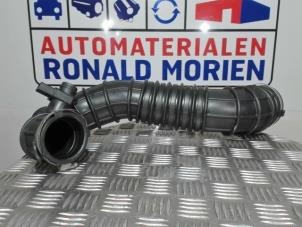 Used Air intake hose Volkswagen Crafter (SY) 2.0 TDI RWD Price € 60,50 Inclusive VAT offered by Automaterialen Ronald Morien B.V.