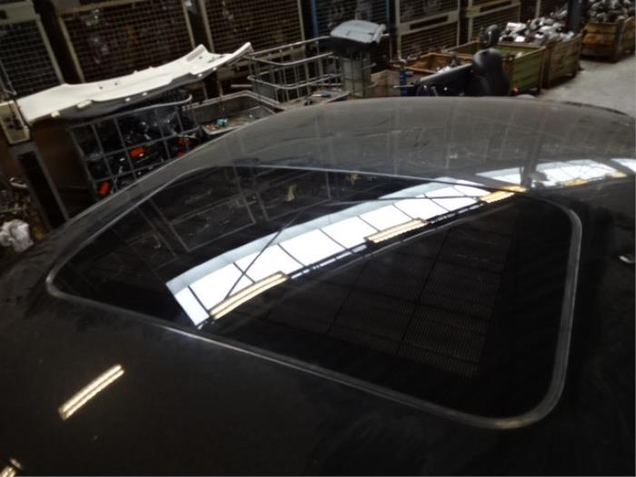 Używane Szyberdach Volkswagen Phaeton (3D) 4.2 V8 40V 4Motion Cena € 195,00 Procedura marży oferowane przez Automaterialen Ronald Morien B.V.