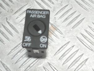 Used Airbag switch Volkswagen Passat Variant (3G5) 2.0 TDI 16V 150 Price € 10,00 Margin scheme offered by Automaterialen Ronald Morien B.V.